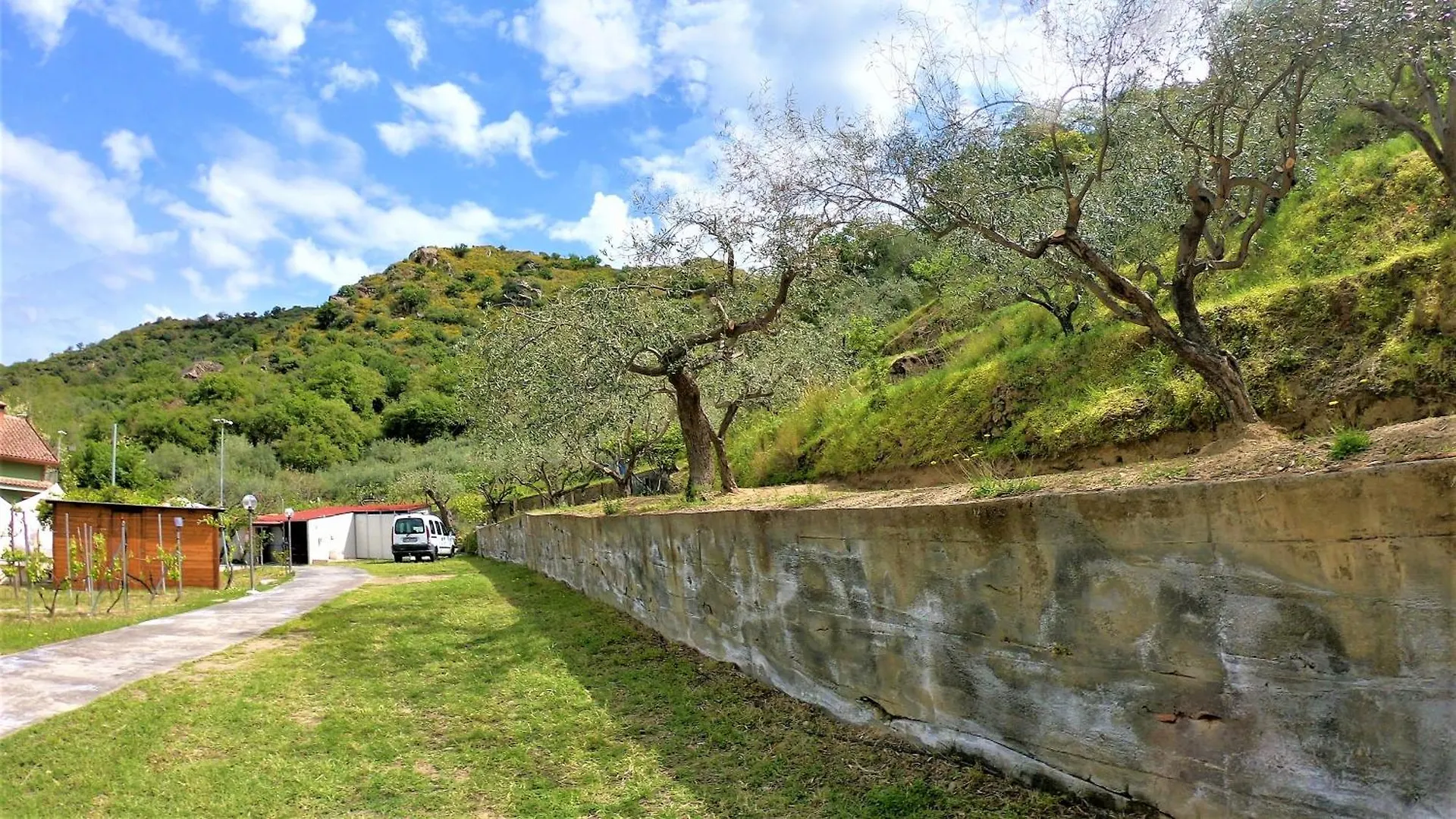 Camping Gole Alcantara Motta Camastra
